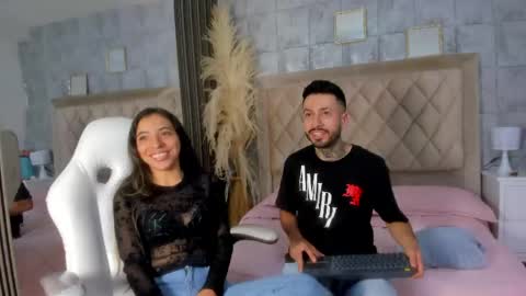 stevenandlaura_ online show from 04/22/26, 08:21