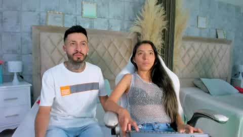 stevenandlaura_ online show from 04/23/26, 08:11