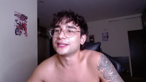 Snapshot of steveoceanbeanhuge chatting on 07/15/26, 03:39 Alex online show from 07/15/26, 03:39