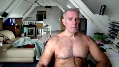 Snapshot of stevetwo chatting on 01/08/26, 11:23 stevetwo online show from 01/08/26, 11:23