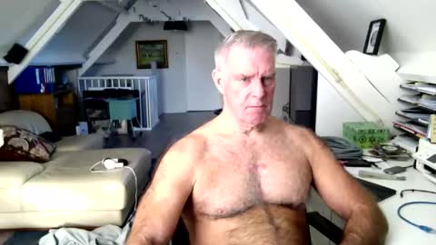 Snapshot of stevetwo chatting on 01/14/26, 12:22 stevetwo online show from 01/14/26, 12:22