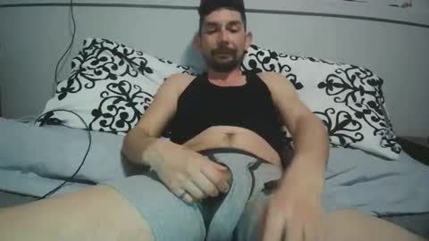 steviecombes01 online show from 04/21/26, 04:08