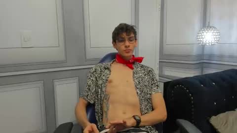 Snapshot of sthefan_salvatore chatting on 03/03/25, 11:22 STEFAN online show from 03/03/25, 11:22