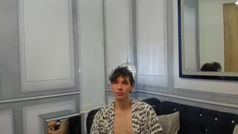 Snapshot of sthefan_salvatore chatting on 03/04/25, 11:19 STEFAN online show from 03/04/25, 11:19