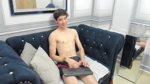 Snapshot of sthefan_salvatore chatting on 03/10/25, 11:42 STEFAN online show from 03/10/25, 11:42