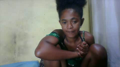 sthela915849 online show from 01/18/26, 04:00