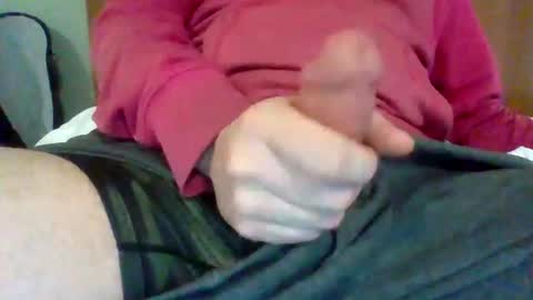 Snapshot of stickylittletoes chatting on 03/25/26, 02:45 Wakeandbaked online show from 03/25/26, 02:45