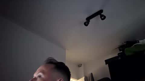 Axel online show from 03/09/25, 12:09