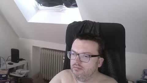 Snapshot of still_alive1985 chatting on 06/06/26, 07:13 Oliver online show from 06/06/26, 07:13