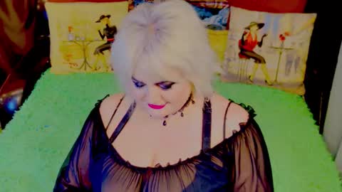 StiphlerMomy online show from 11/19/25, 03:45