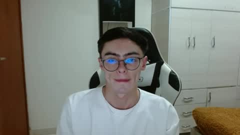 Snapshot of stiv_grant chatting on 01/26/25, 06:49 stiv_grant online show from 01/26/25, 06:49