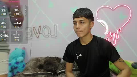 Snapshot of stiven_twinkboy chatting on 02/26/25, 11:04 Bryan Stiven online show from 02/26/25, 11:04