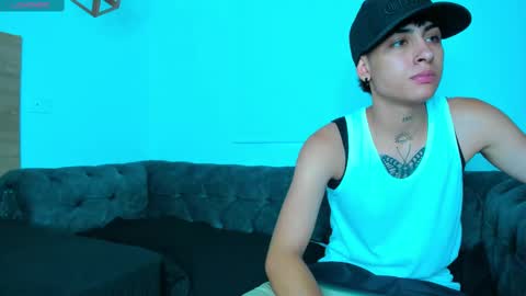 Snapshot of stivenbenet1 chatting on 02/27/25, 01:17 stivenbenet1 online show from 02/27/25, 01:17