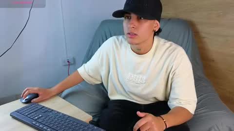 Snapshot of stivenbenet1 chatting on 09/20/25, 04:41 stivenbenet1 online show from 09/20/25, 04:41