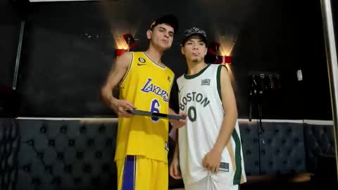 friends online show from 11/23/25, 04:34