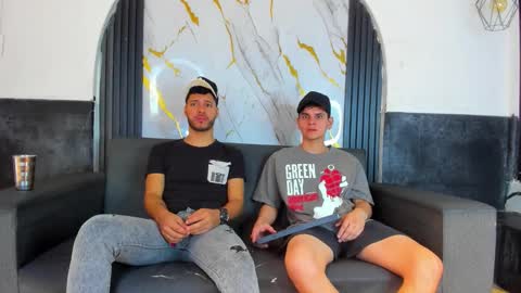 friends online show from 02/20/26, 05:37