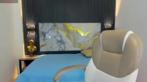 Stiwen online show from 10/21/25, 03:35