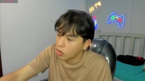 Stiwen online show from 11/05/25, 04:18