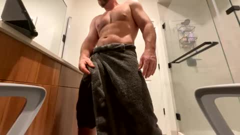 stlhotwifeguy online show from 02/28/25, 07:56