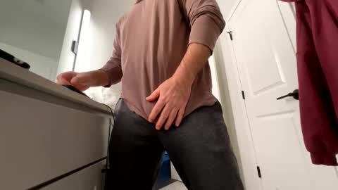 stlhotwifeguy online show from 12/21/25, 08:05