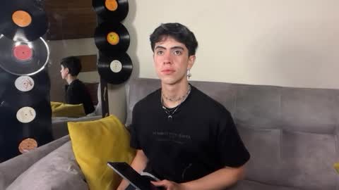 Stolas online show from 02/15/26, 10:50