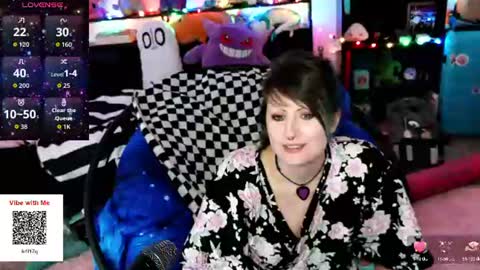 Snapshot of stoleyoursweetroll chatting on 07/01/26, 07:57 Elfie online show from 07/01/26, 07:57