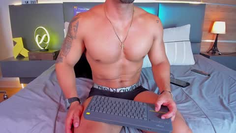 Stone Lee  online show from 01/31/25, 01:12