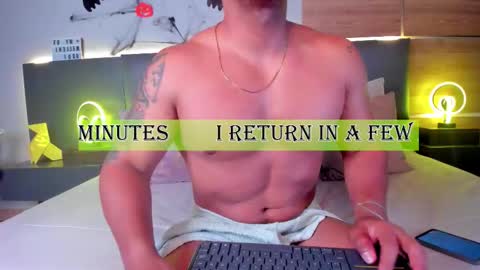 Stone Lee  online show from 10/28/25, 09:57