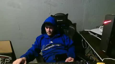 stonedpanda77 online show from 12/26/24, 05:15