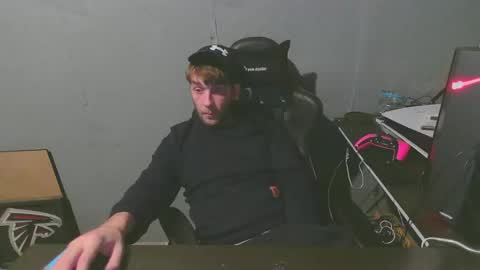 stonedpanda77 online show from 12/30/24, 08:10