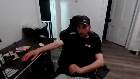 stonedpanda77 online show from 06/17/26, 12:13