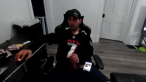 stonedpanda77 online show from 06/18/26, 11:31