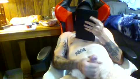 Snapshot of stoner4lyfe420 chatting on 06/16/26, 08:33 stoner4lyfe420 online show from 06/16/26, 08:33