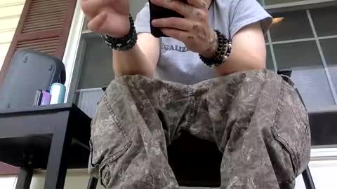 Snapshot of stoneyxx420 chatting on 05/04/26, 09:33 stoneyxx420 online show from 05/04/26, 09:33
