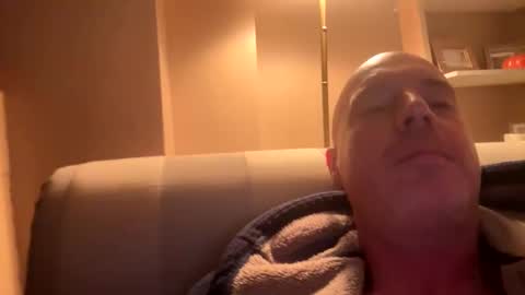 Stoodley22 online show from 10/11/25, 06:50