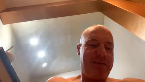 Stoodley22 online show from 10/20/25, 04:35