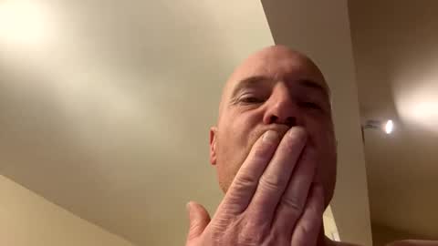 Stoodley22 online show from 10/27/25, 03:49