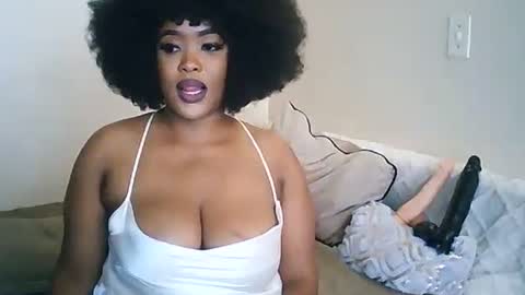 Snapshot of stormie955 chatting on 03/04/25, 12:01 stormie955 online show from 03/04/25, 12:01