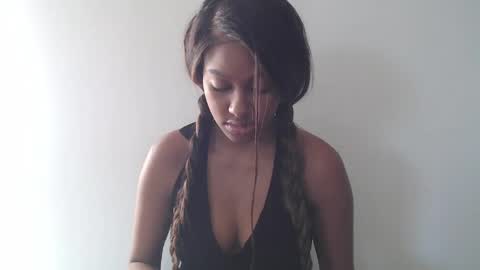 Snapshot of stormihills chatting on 04/25/26, 10:29 Sweety Stormi online show from 04/25/26, 10:29