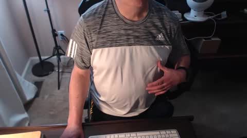 Snapshot of stormy6569 chatting on 02/26/25, 04:03 Stormy6569 online show from 02/26/25, 04:03