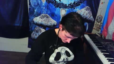 Snapshot of stormythunder chatting on 11/20/25, 06:29 Stormythunder online show from 11/20/25, 06:29