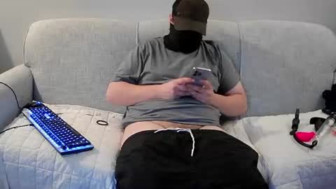 Snapshot of str8buttplayy chatting on 07/19/26, 01:53 john online show from 07/19/26, 01:53