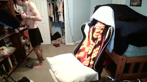Snapshot of str8whiteboy21 chatting on 02/12/25, 05:37 str8whiteboy21 online show from 02/12/25, 05:37