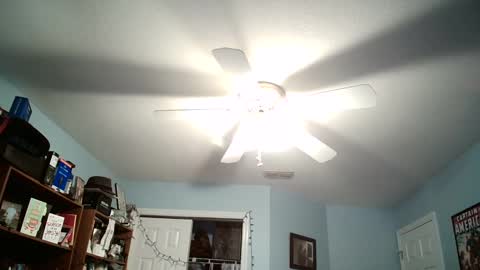 Snapshot of str8whiteboy21 chatting on 02/13/25, 09:38 str8whiteboy21 online show from 02/13/25, 09:38