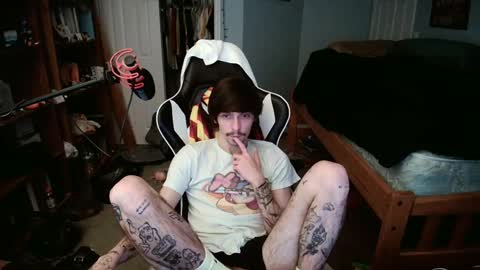Snapshot of str8whiteboy21 chatting on 02/19/25, 06:44 str8whiteboy21 online show from 02/19/25, 06:44