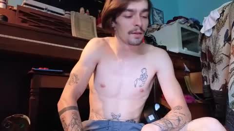 Snapshot of str8whiteboy21 chatting on 10/03/25, 04:37 str8whiteboy21 online show from 10/03/25, 04:37