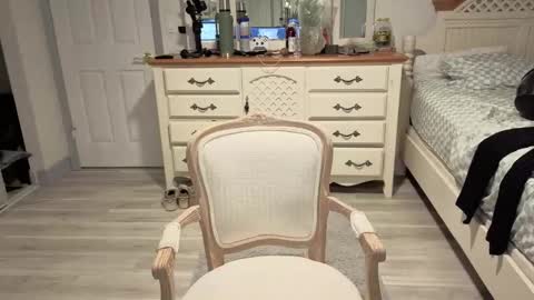 str8whiteboy21 online show from 12/02/25, 09:21