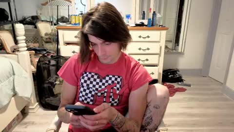 Snapshot of str8whiteboy21 chatting on 05/09/26, 04:39 str8whiteboy21 online show from 05/09/26, 04:39