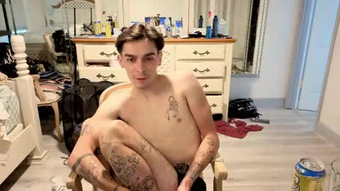 Snapshot of str8whiteboy21 chatting on 05/09/26, 04:45 str8whiteboy21 online show from 05/09/26, 04:45