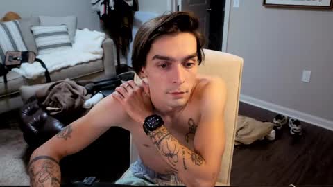 Snapshot of str8whiteboy21 chatting on 06/08/26, 04:02 str8whiteboy21 online show from 06/08/26, 04:02